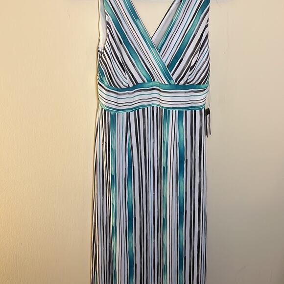 Worthington Sleeveless V-Neck Striped Maxi Dress Size 6 - Picture 5 of 10